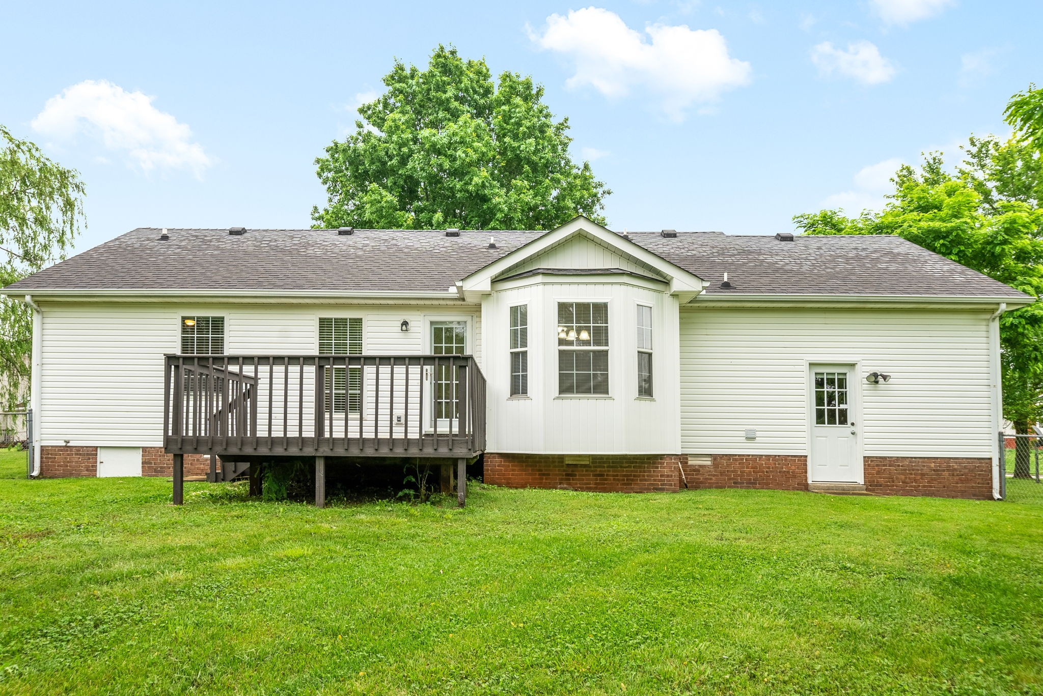 Clarksville, Tennessee 37042, United States, 3 Bedrooms Bedrooms, ,2 BathroomsBathrooms,Residential,Active,213394