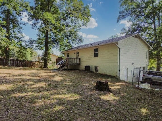 200 Starlet Cir NE