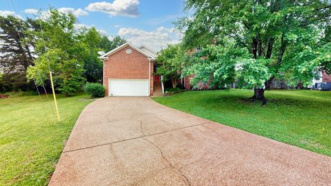 1808 Meadowglen Cir Mount Juliet TN 37122