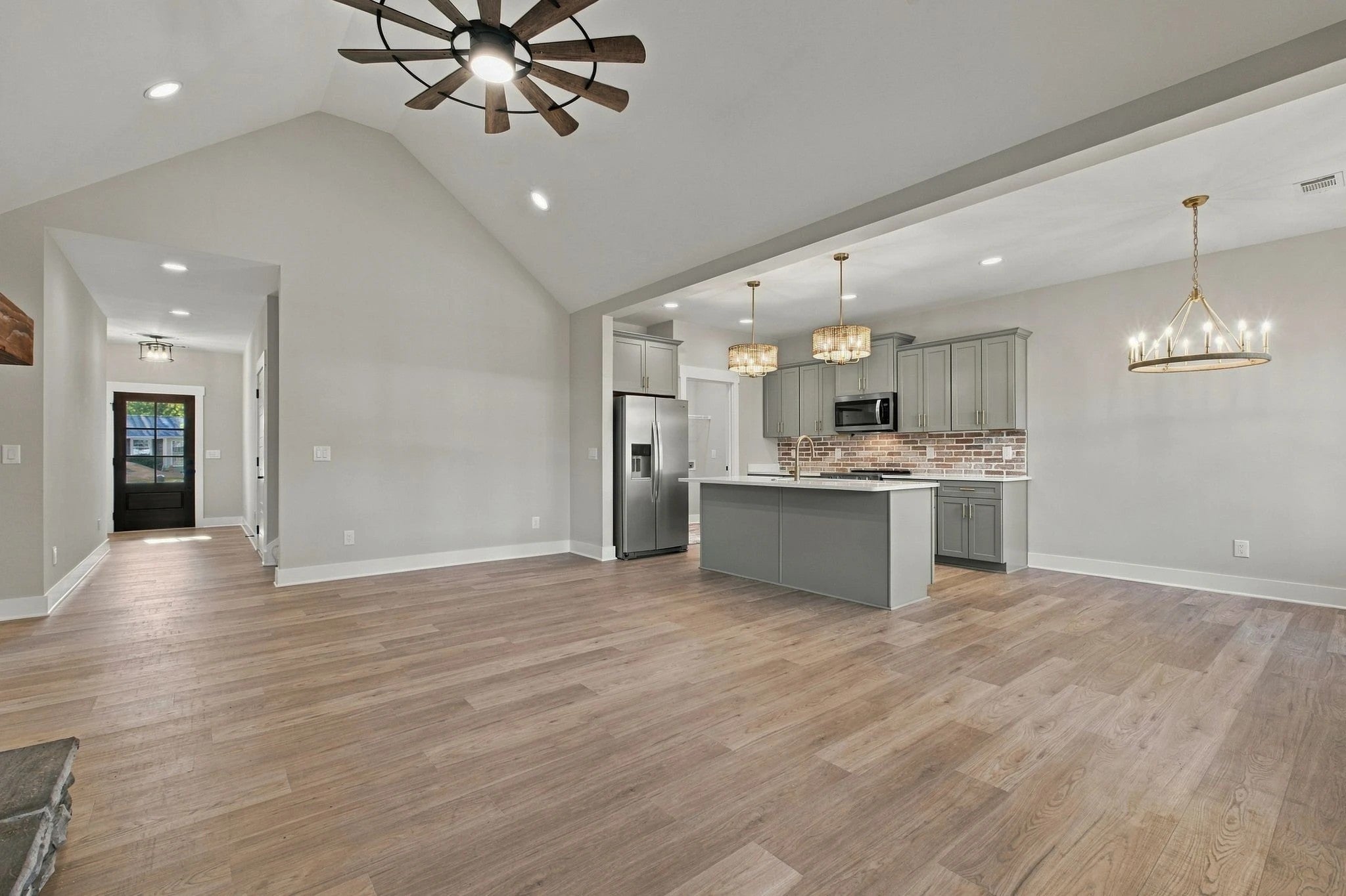 1002 Highland Dr