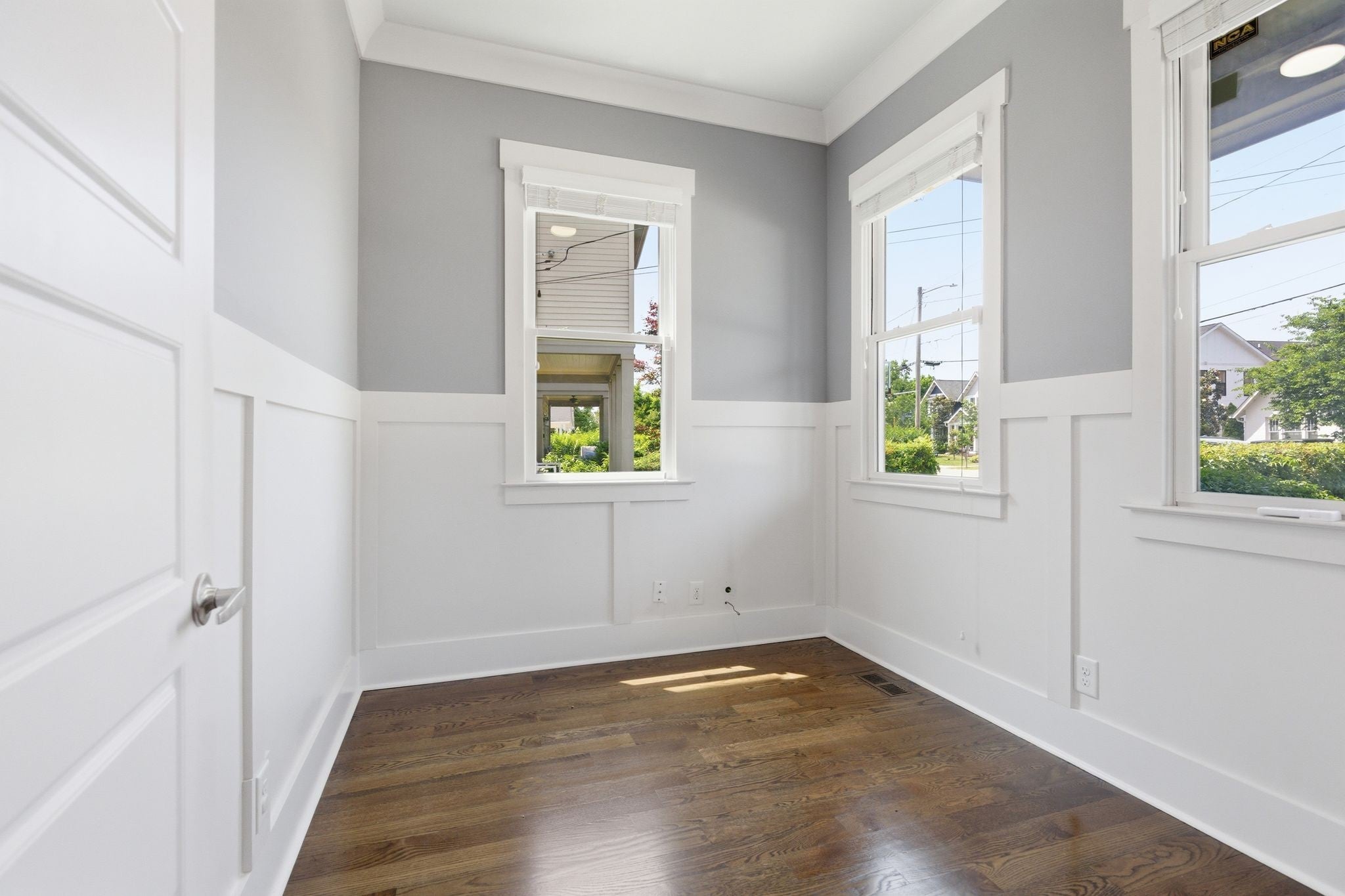 821 Knox Ave