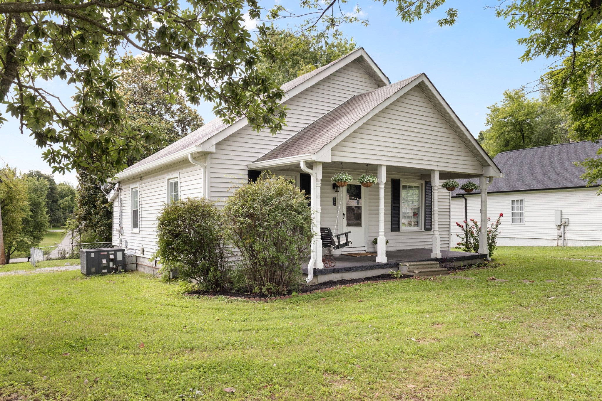 1357 Main St