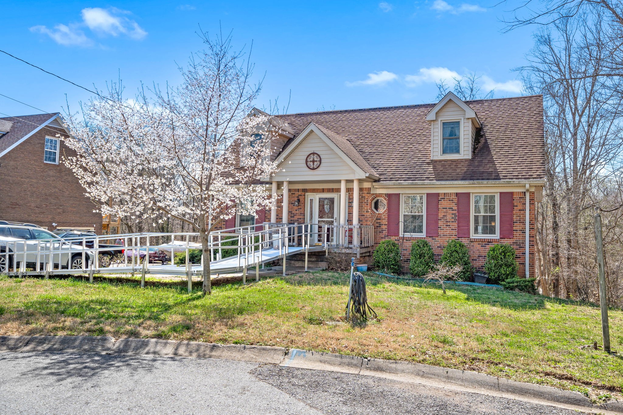 1014 Dominion Dr