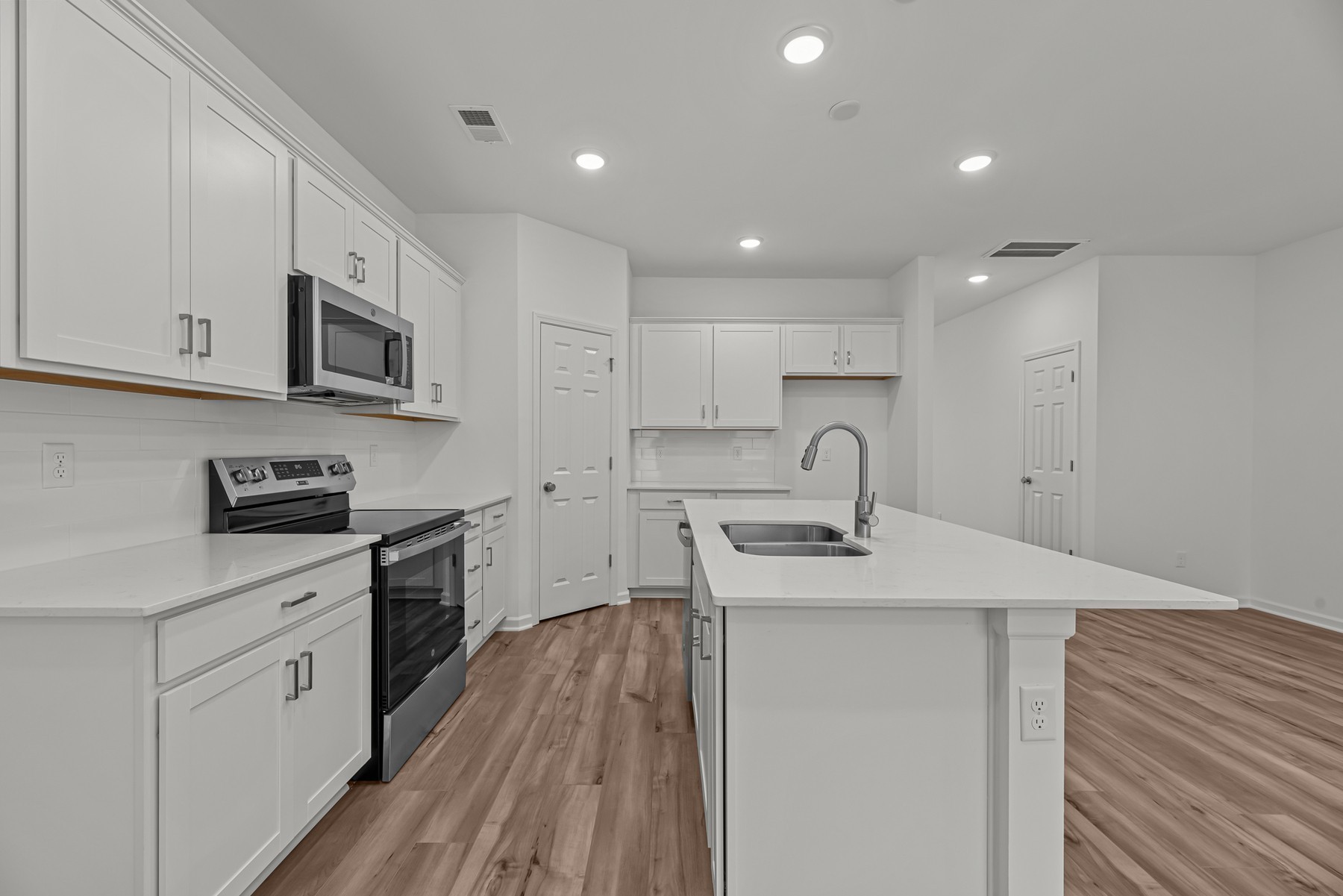 2900 Suzanne Landon Dr E2