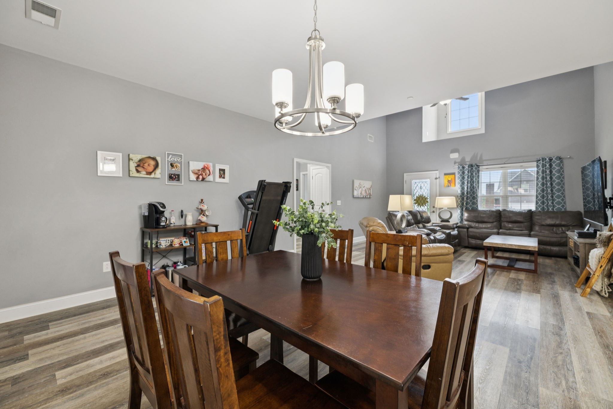 2009 Azalea Ct N