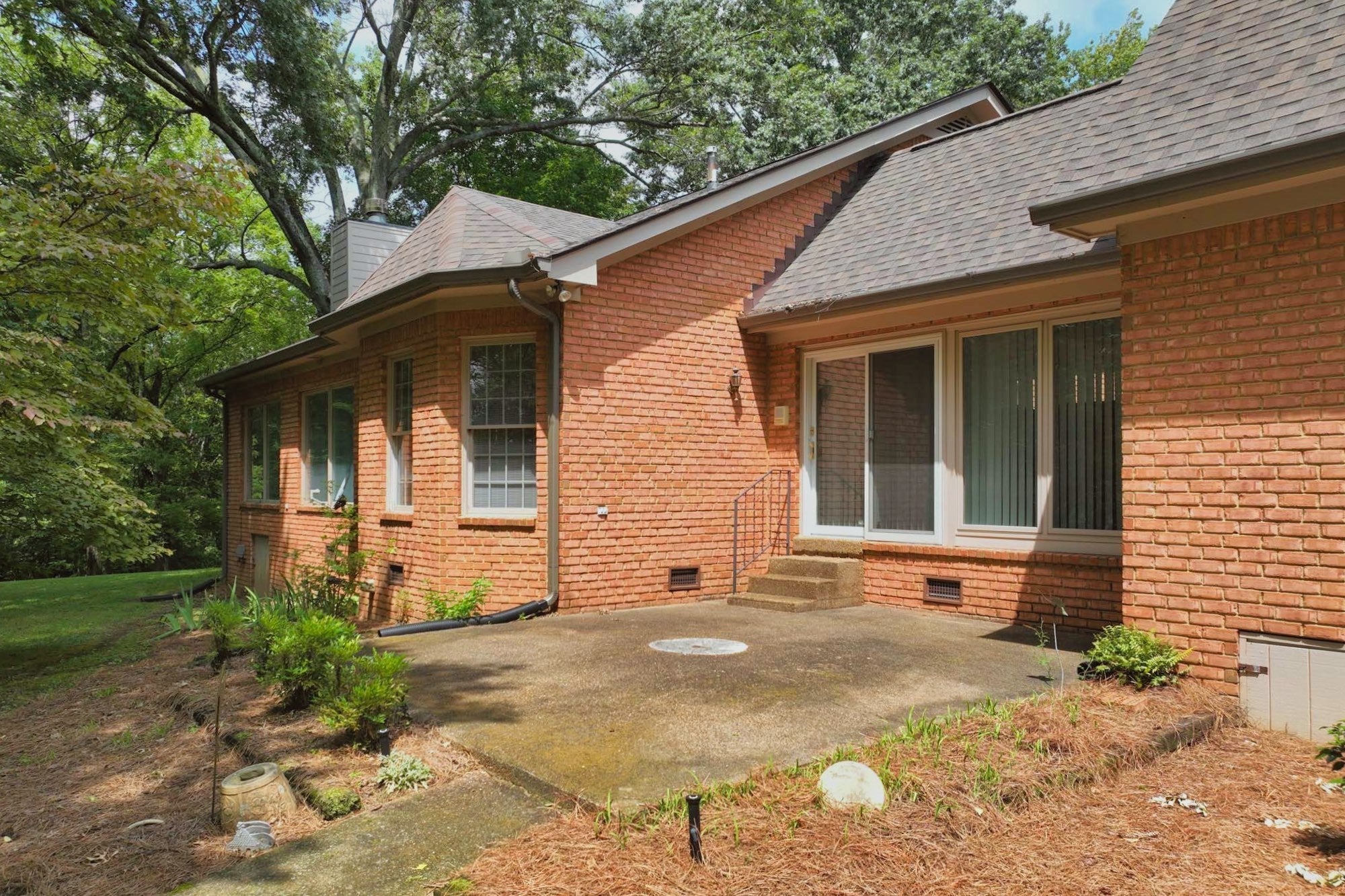 507 Menees Ln
