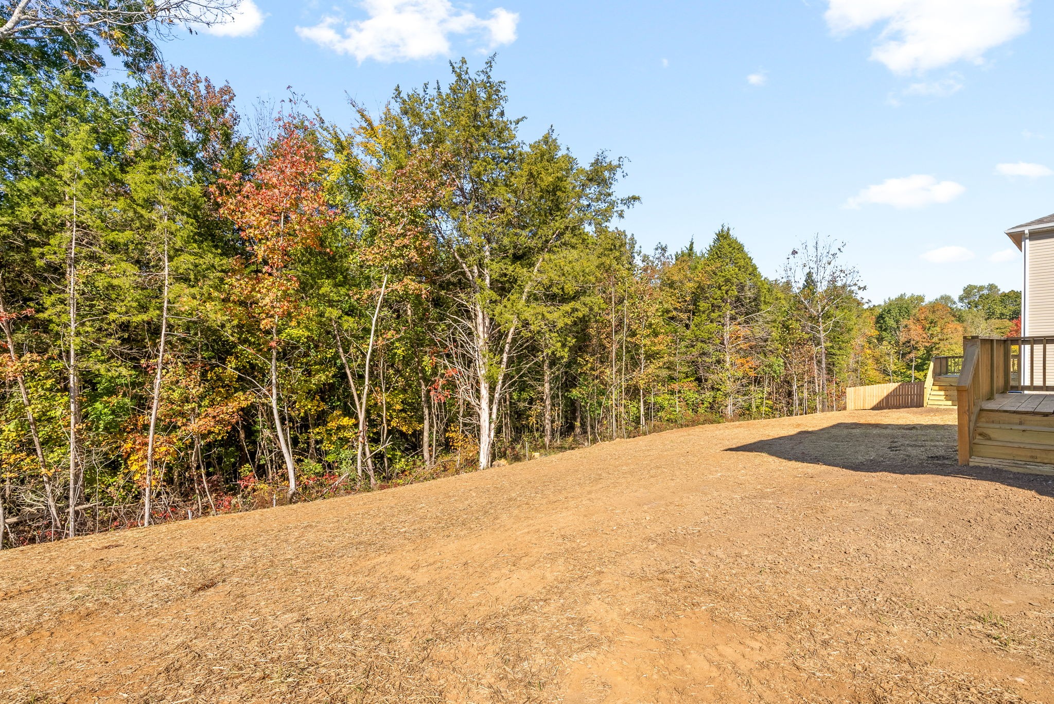 Clarksville, Tennessee 37040, United States, 3 Bedrooms Bedrooms, ,3 BathroomsBathrooms,Residential,Pending,45258