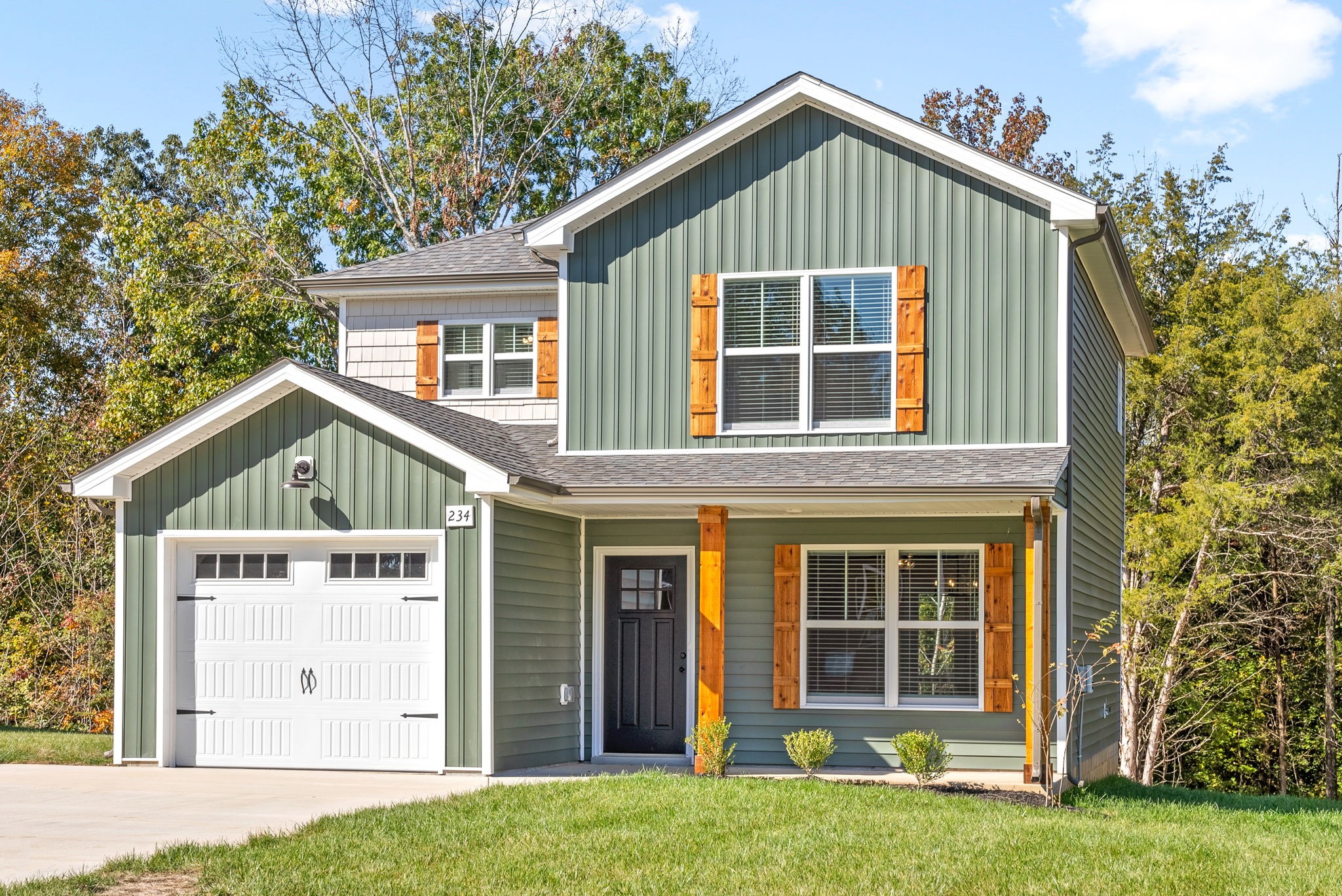 Clarksville, Tennessee 37040, United States, 3 Bedrooms Bedrooms, ,3 BathroomsBathrooms,Residential,Pending,45258