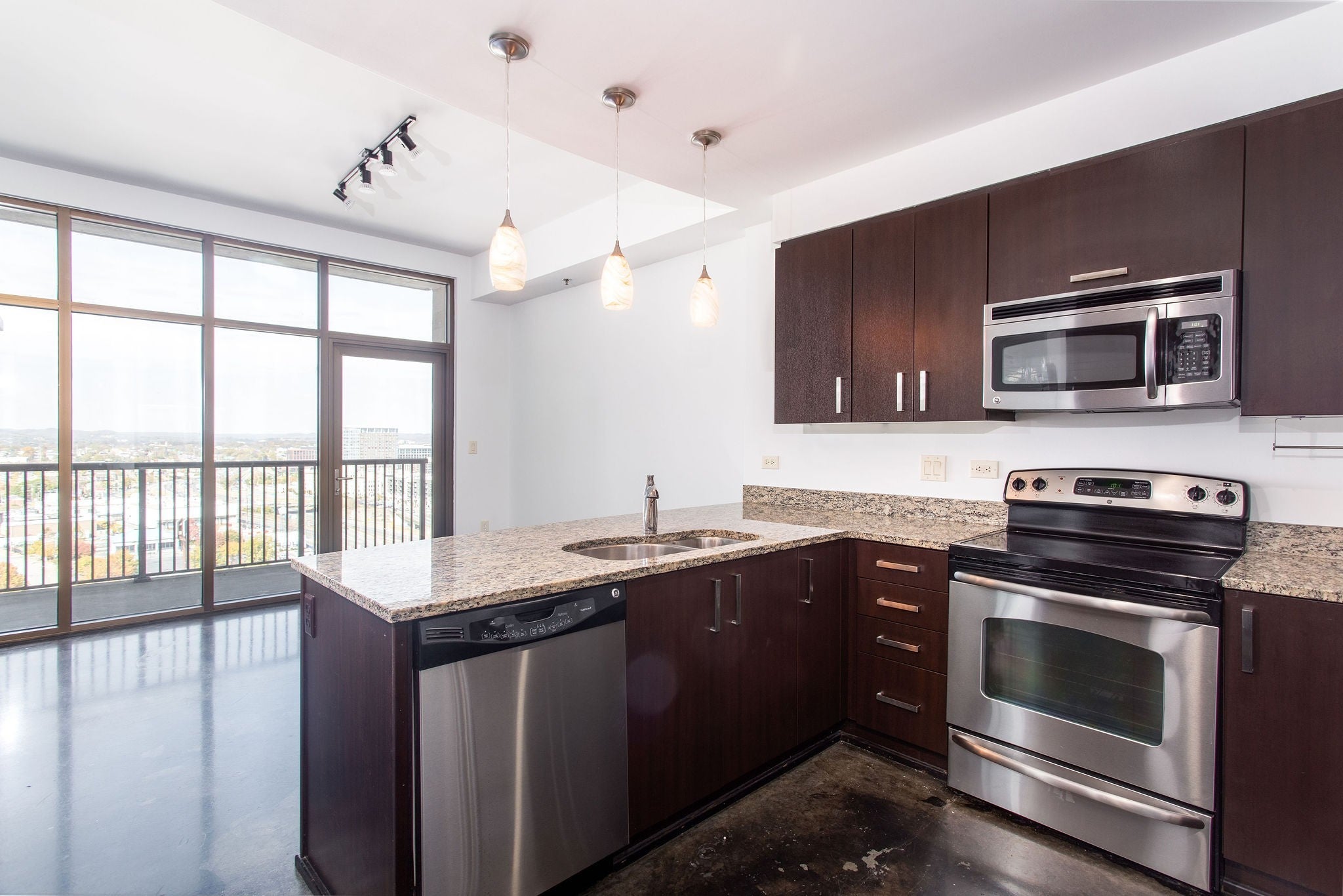 1510 Demonbreun St 1207