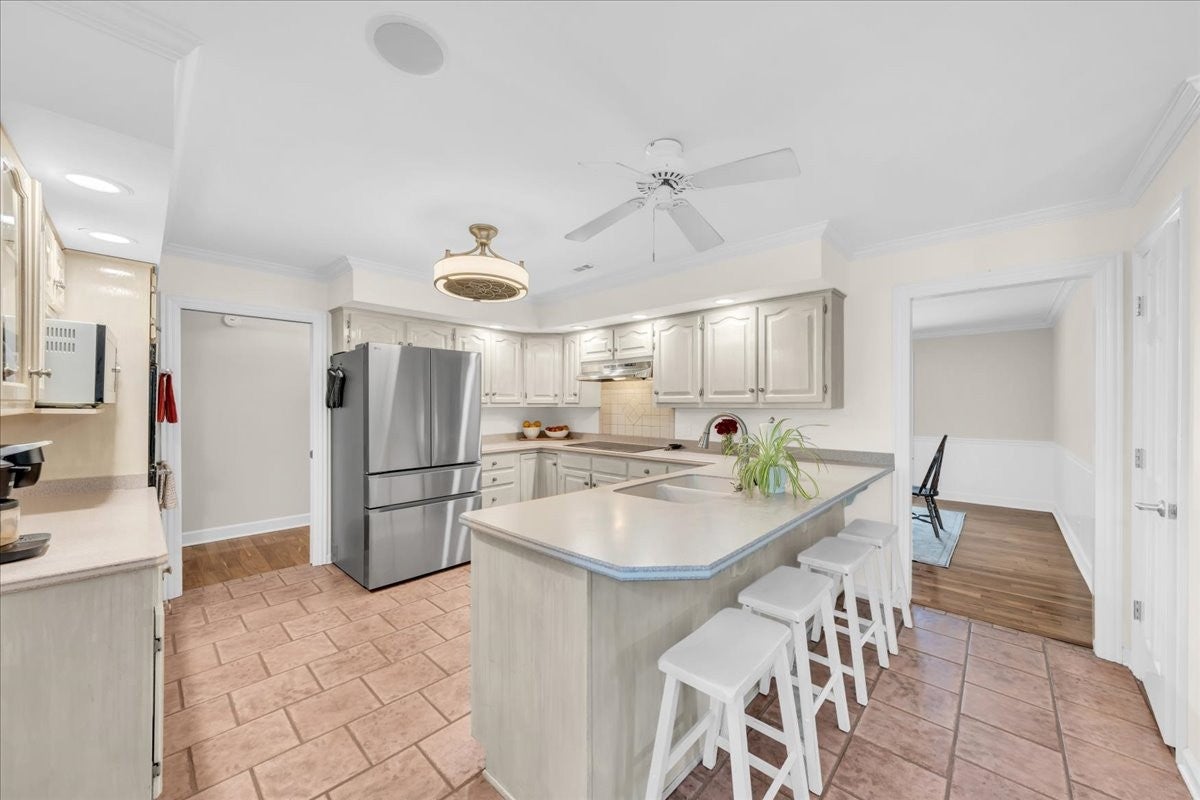311 Mayfield Dr