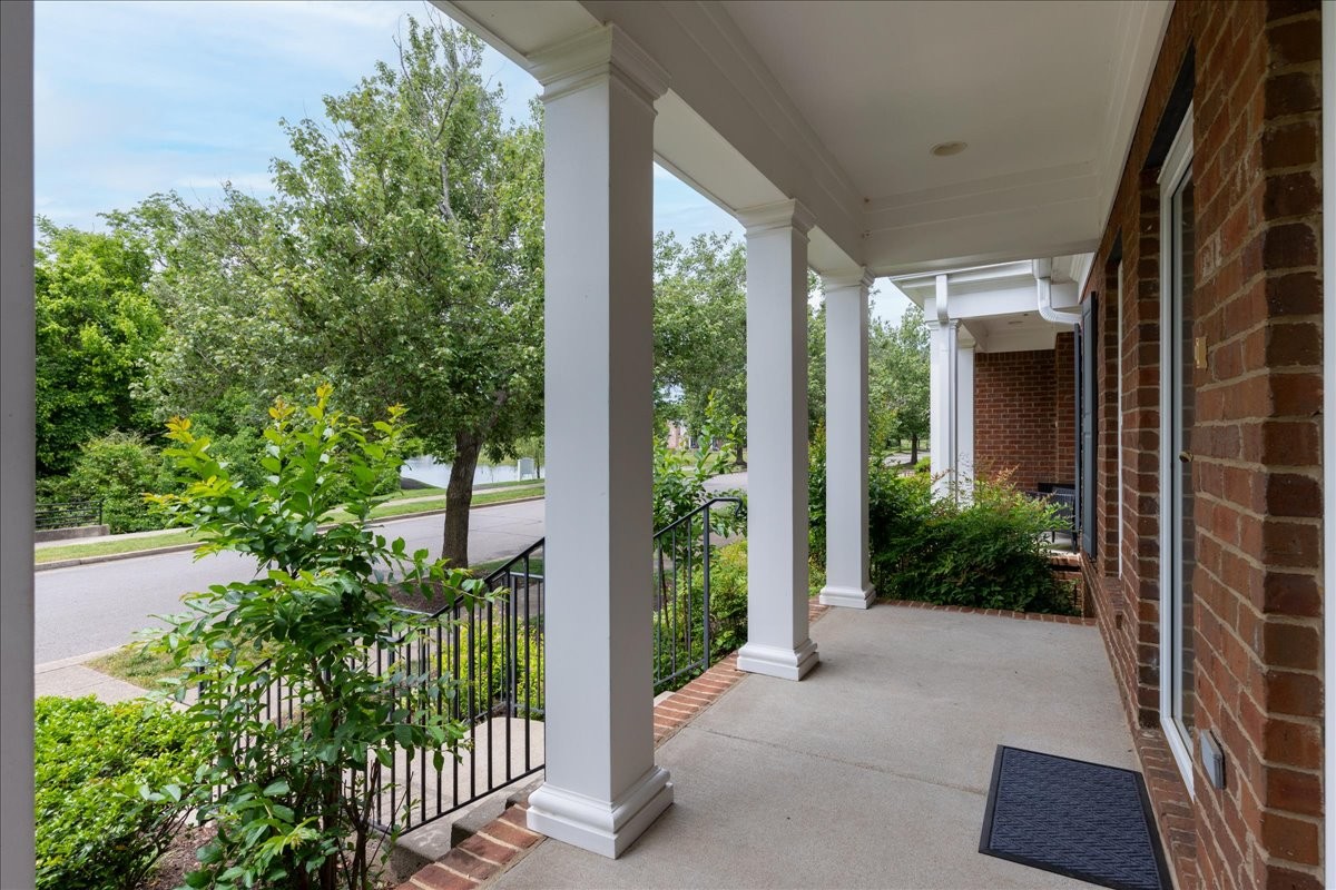 640 Springlake Dr