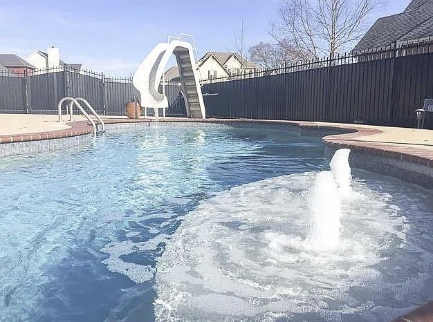 1407 Stewart Creek Rd