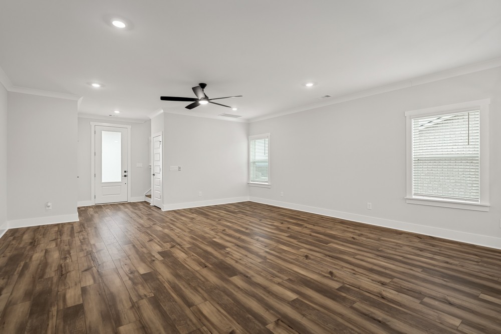 332 Springbrook Blvd