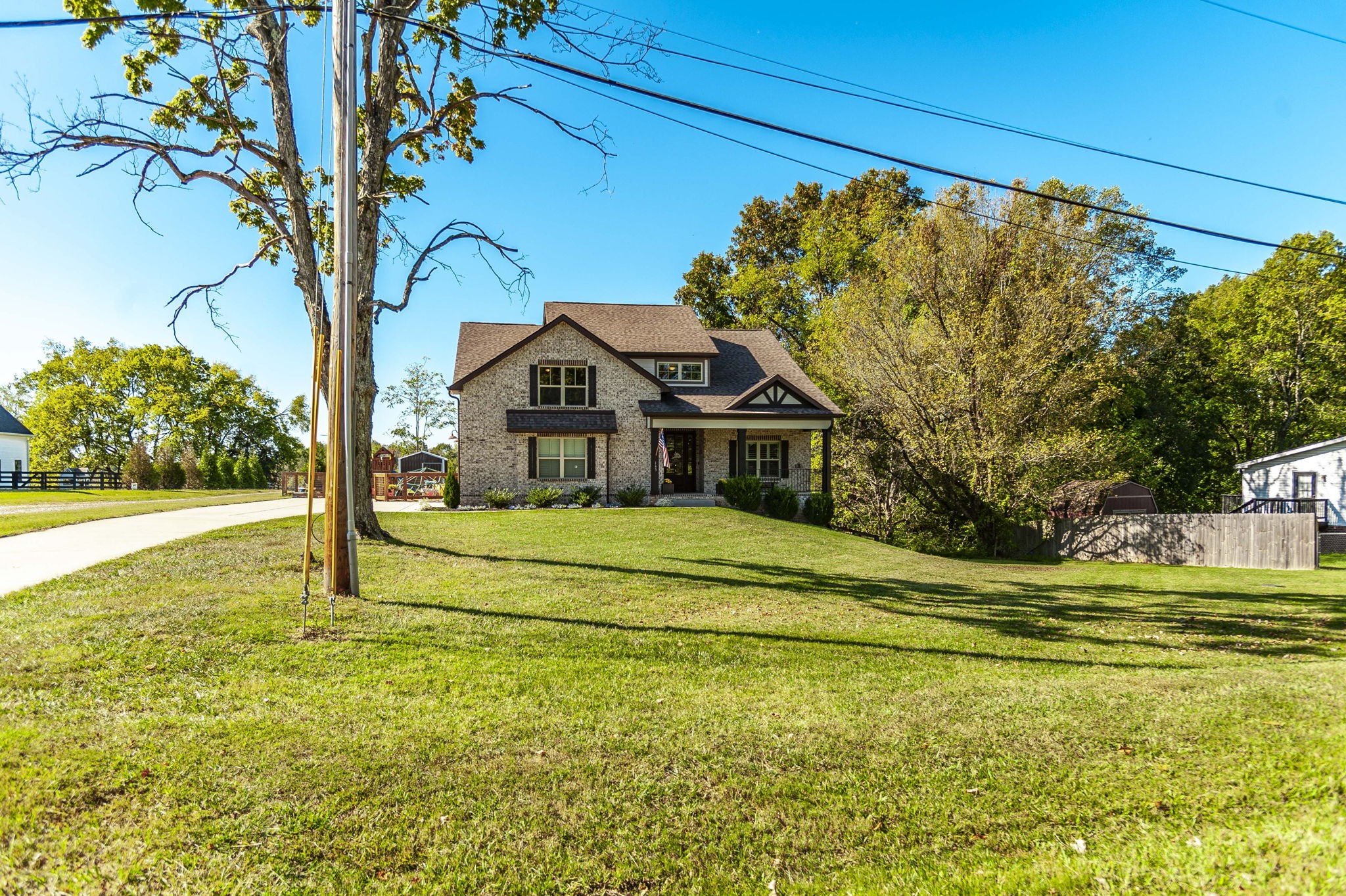 143 W Hester Rd