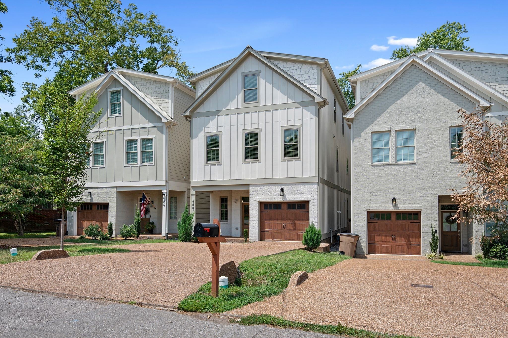120B Lincoln Ct