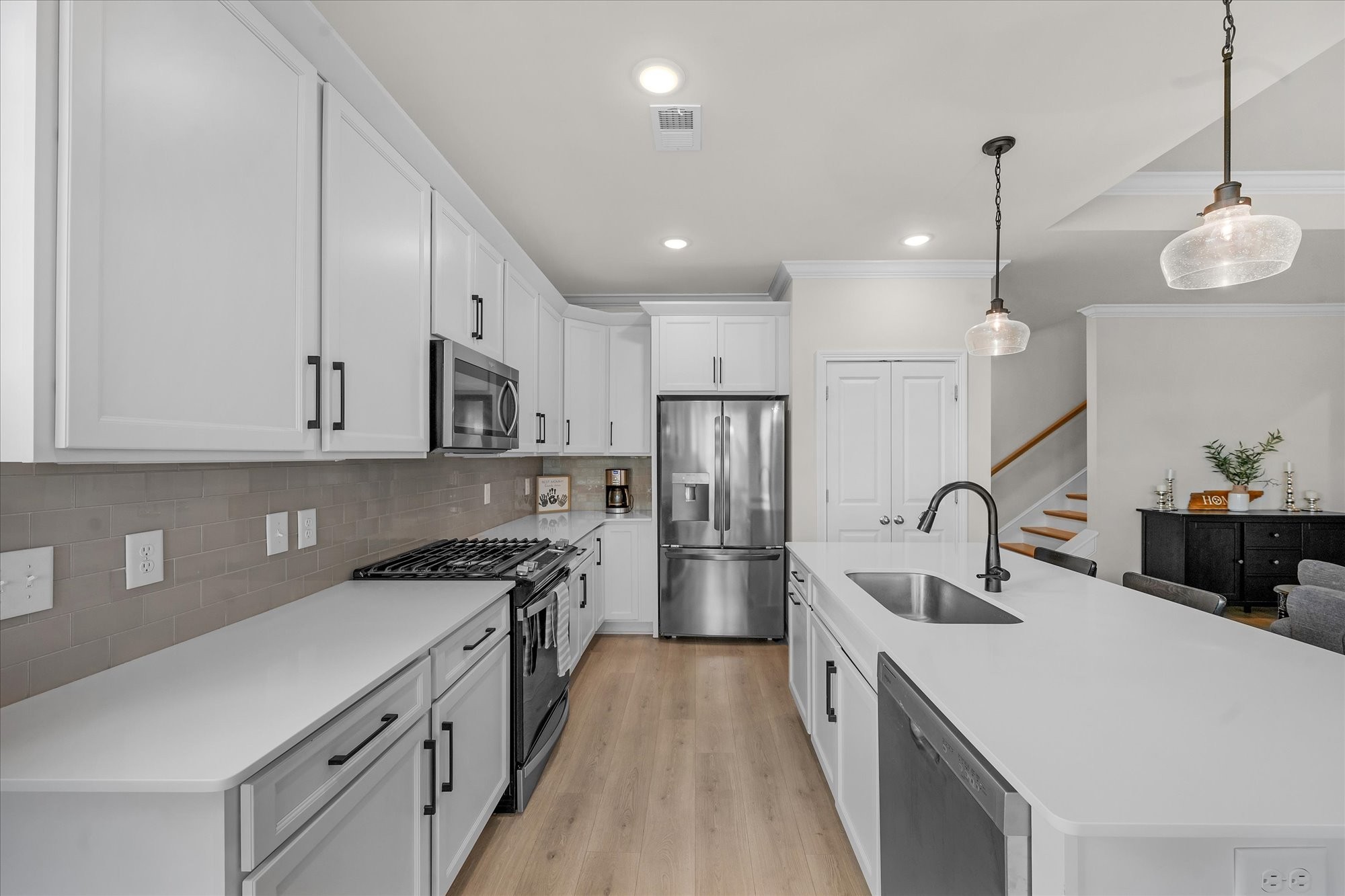 1137 Suggs Pass
