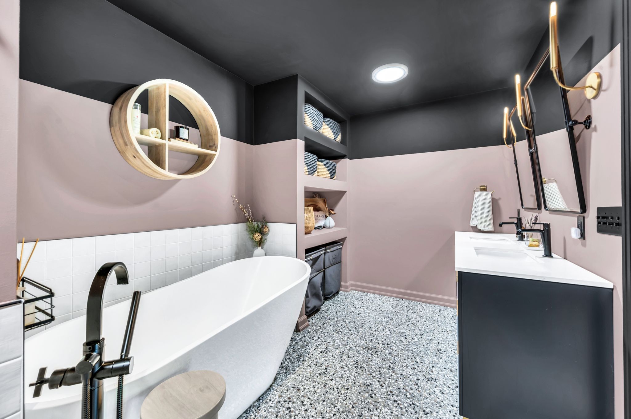 Brentwood, Tennessee 37027, United States, 4 Bedrooms Bedrooms, ,3 BathroomsBathrooms,Residential,Active,136698