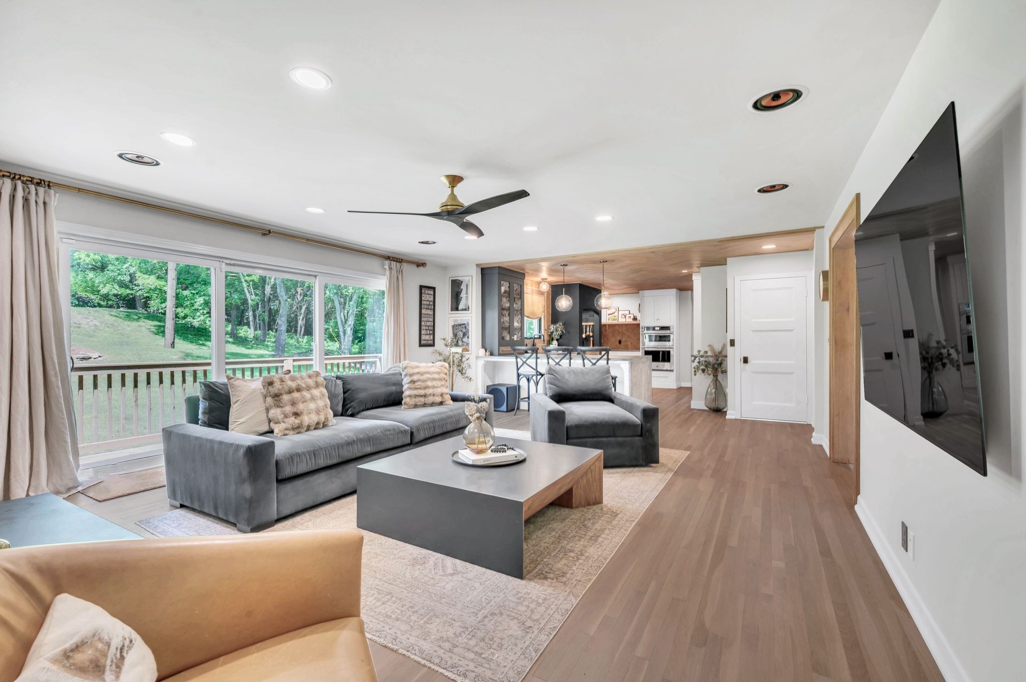 Brentwood, Tennessee 37027, United States, 4 Bedrooms Bedrooms, ,3 BathroomsBathrooms,Residential,Active,136698