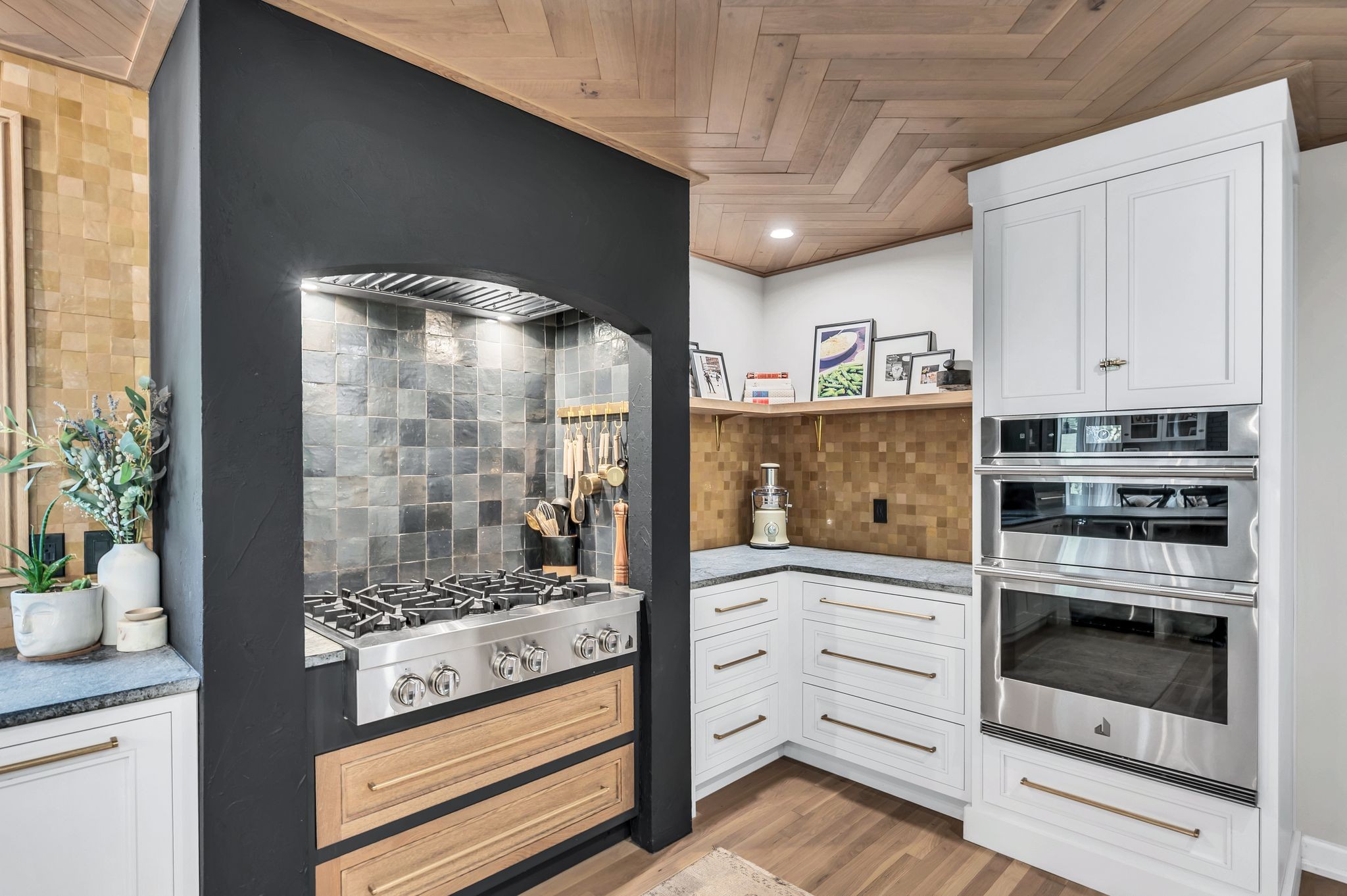 Brentwood, Tennessee 37027, United States, 4 Bedrooms Bedrooms, ,3 BathroomsBathrooms,Residential,Active,136698