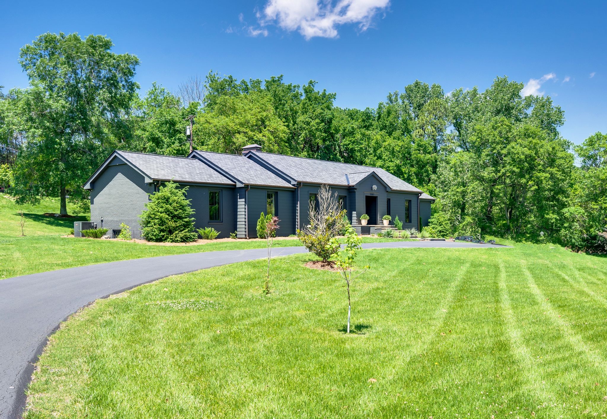 Brentwood, Tennessee 37027, United States, 4 Bedrooms Bedrooms, ,3 BathroomsBathrooms,Residential,Active,136698