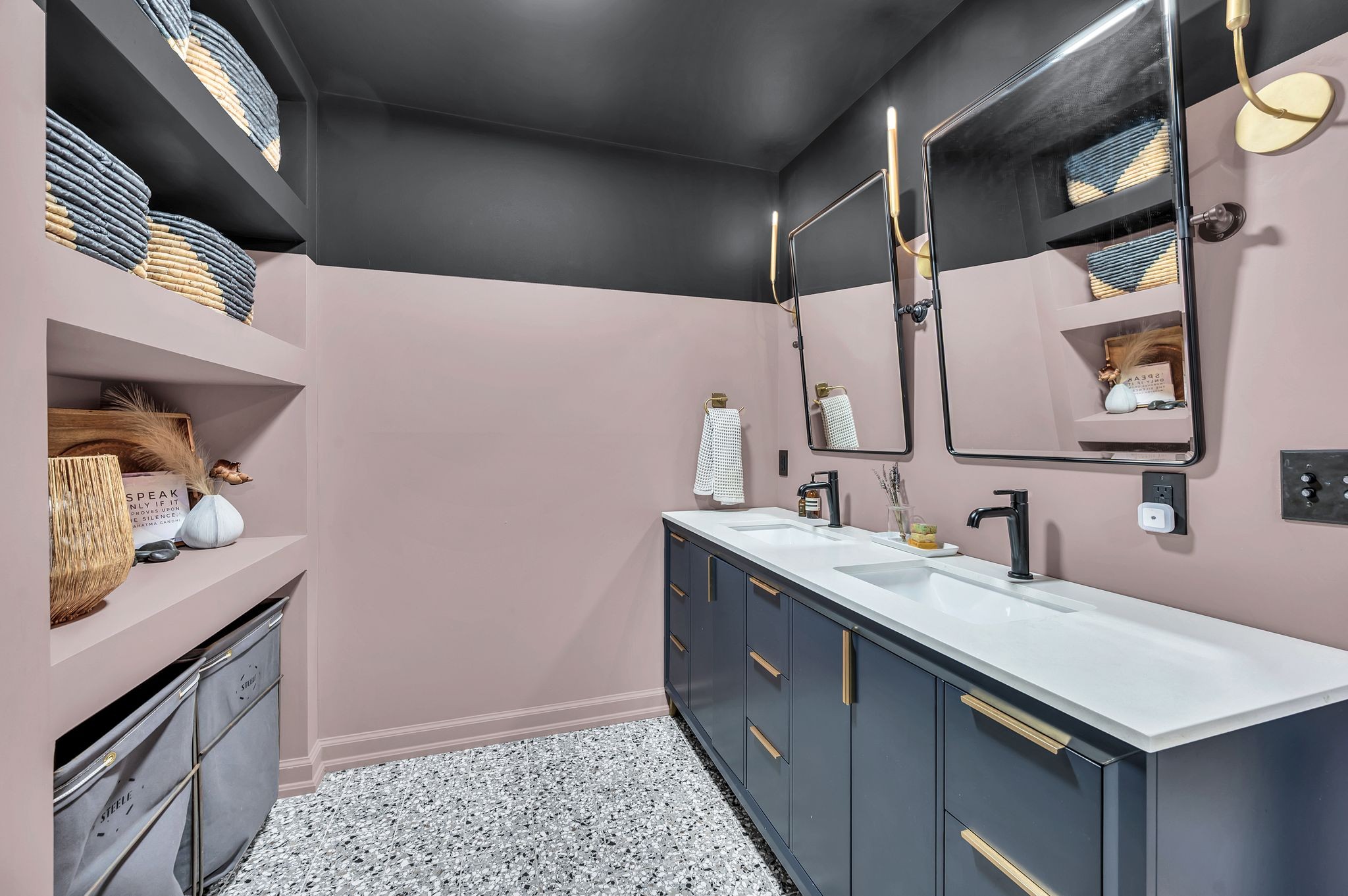 Brentwood, Tennessee 37027, United States, 4 Bedrooms Bedrooms, ,3 BathroomsBathrooms,Residential,Active,136698