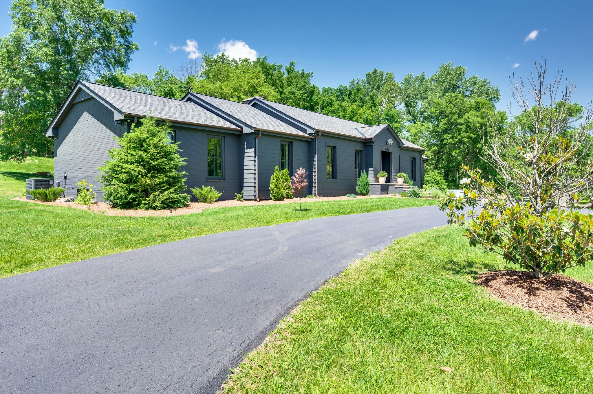 Brentwood, Tennessee 37027, United States, 4 Bedrooms Bedrooms, ,3 BathroomsBathrooms,Residential,Active,136698