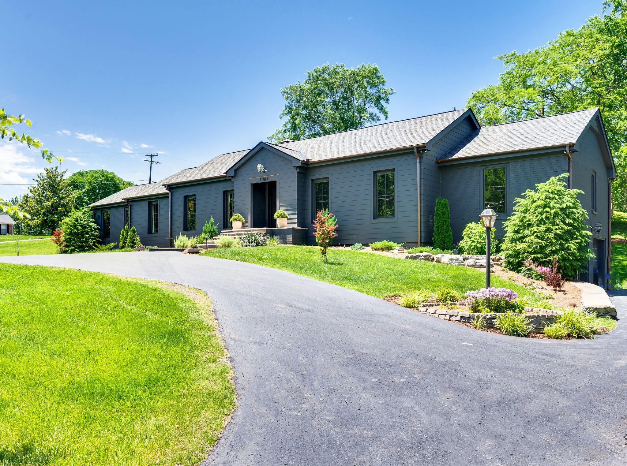 Brentwood, Tennessee 37027, United States, 4 Bedrooms Bedrooms, ,3 BathroomsBathrooms,Residential,Active,136698