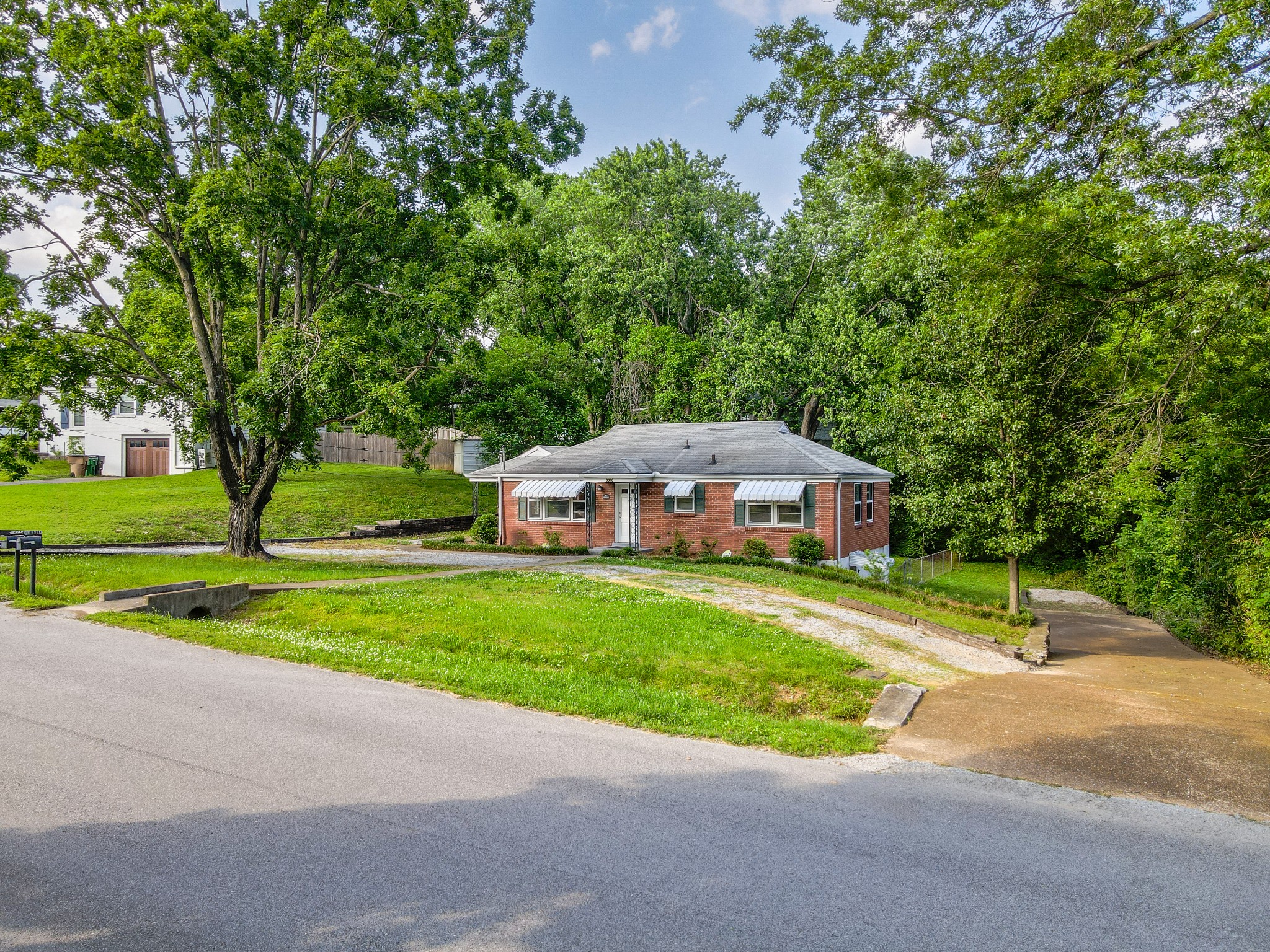 3310 Glencliff Rd