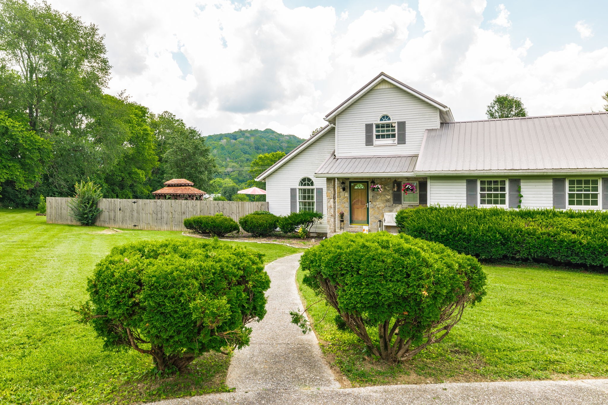 3554 Hwy 31E