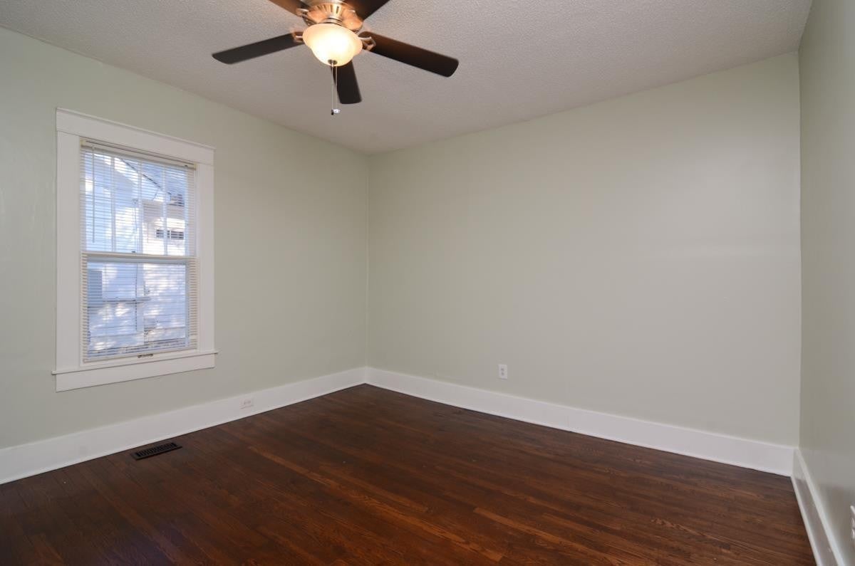 1542 Douglas Ave