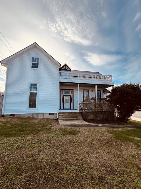 748 Main St Clarksville TN 37040