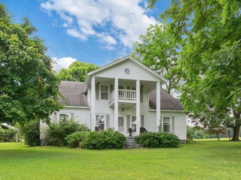 13250 Mount Carmel Rd Decaturville TN 38329