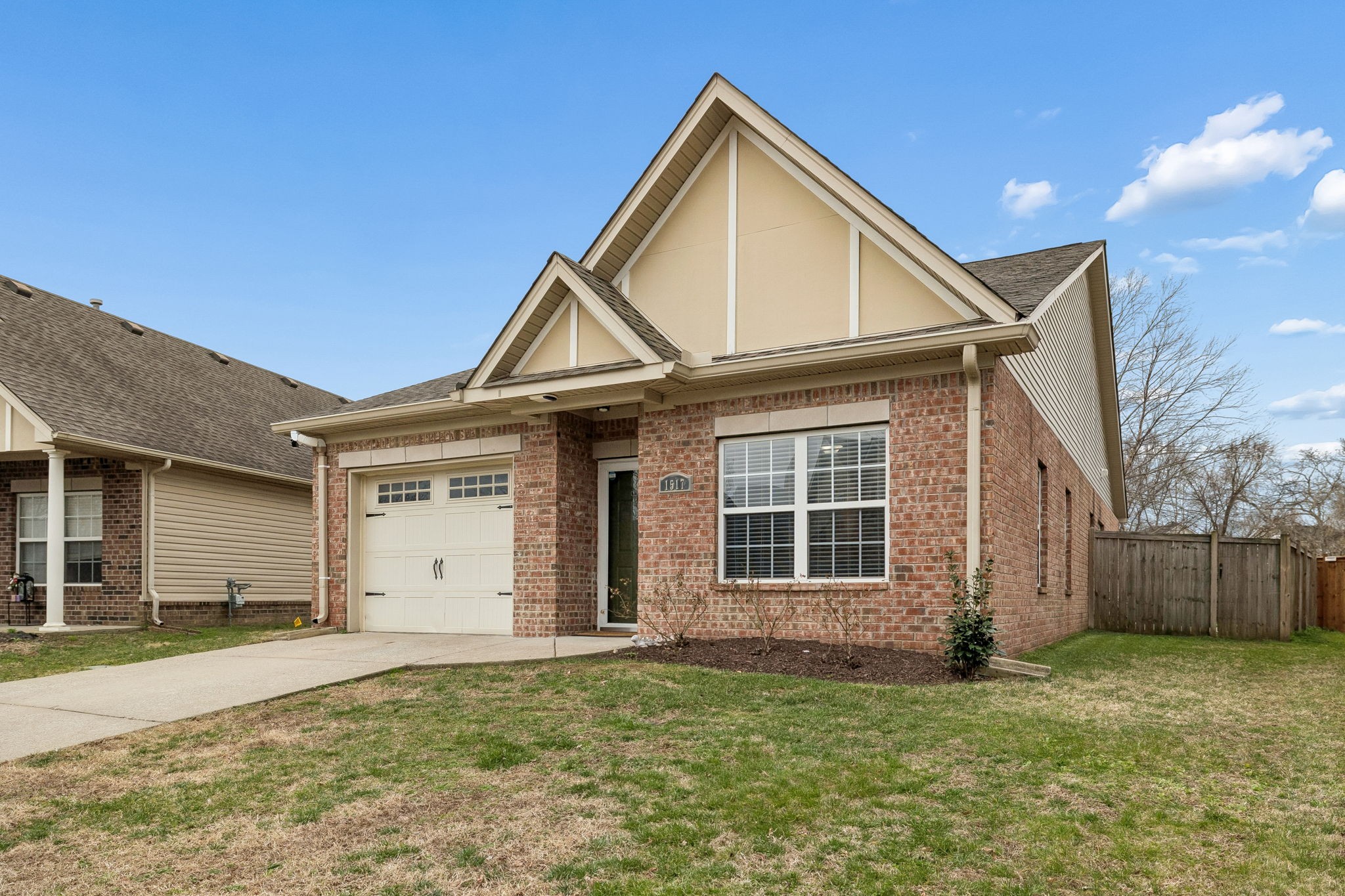 1517 Bending River Dr