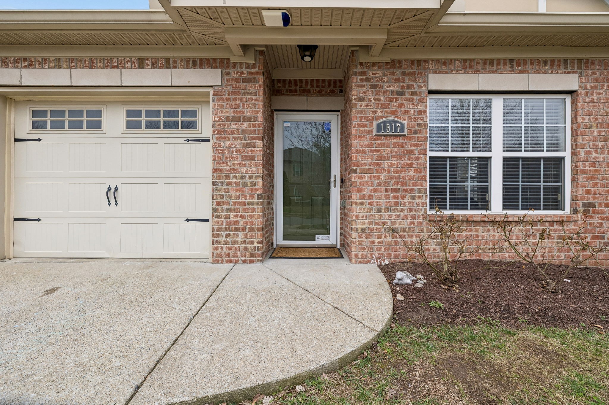 1517 Bending River Dr