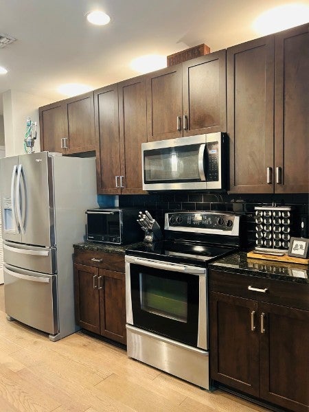 301 Demonbreun st 715