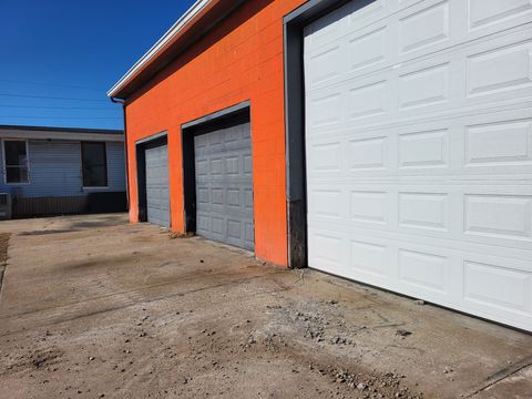 Photo of 1343 Ft Campbell Blvd, Clarksville, TN 37042 (MLS # 3154912)