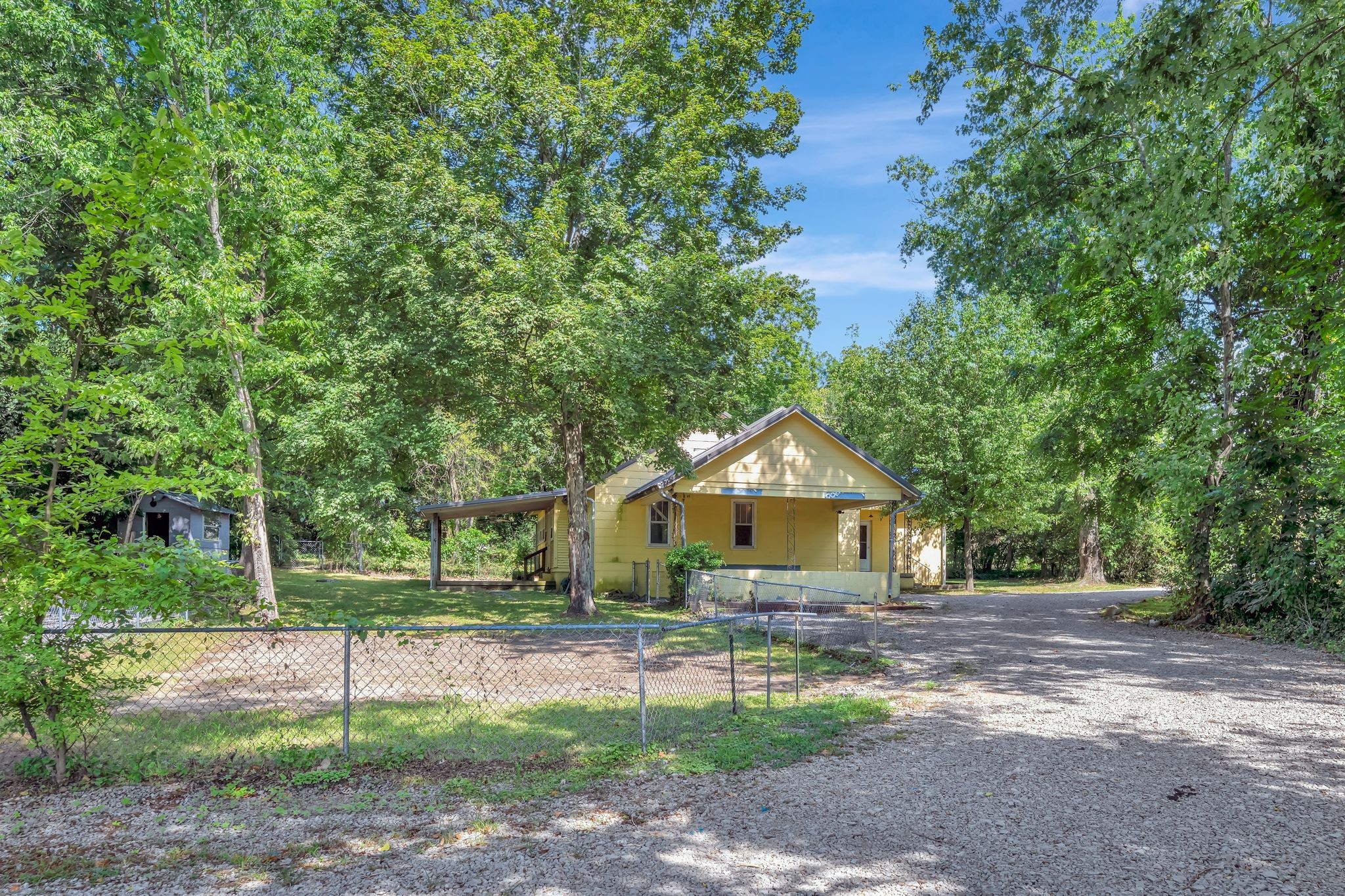 313 W Kingston Springs Rd