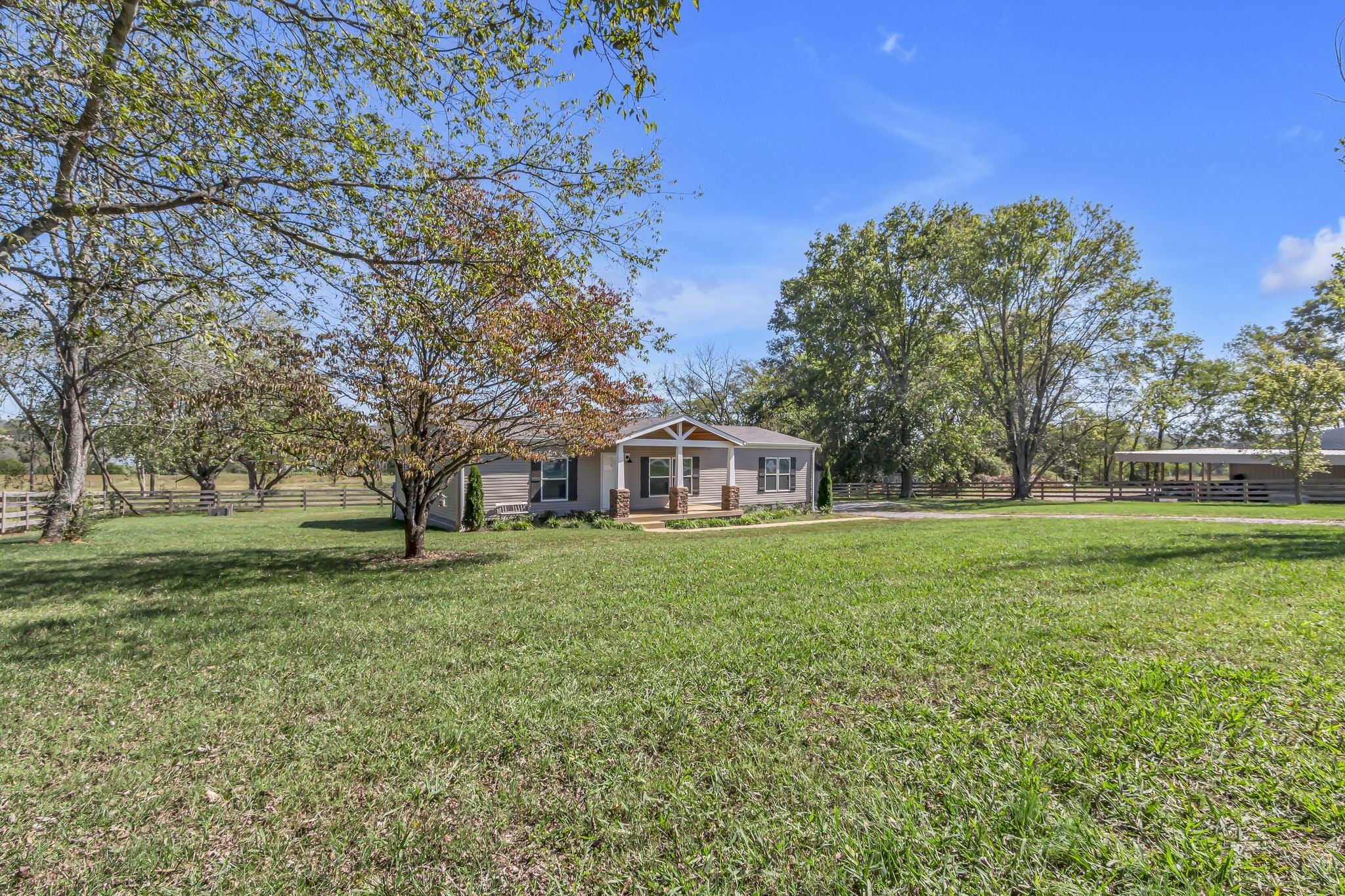 6996 Glenn Rd