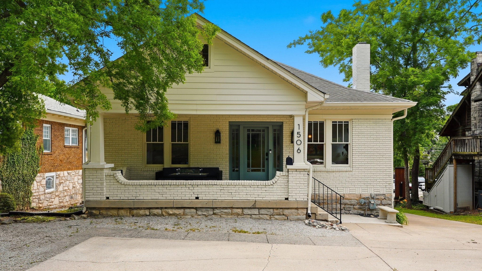 listing at 1506 17th Ave S, Nashville