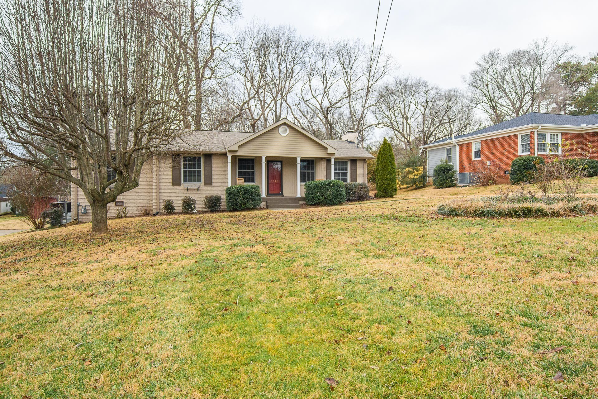 5025 Montclair Dr