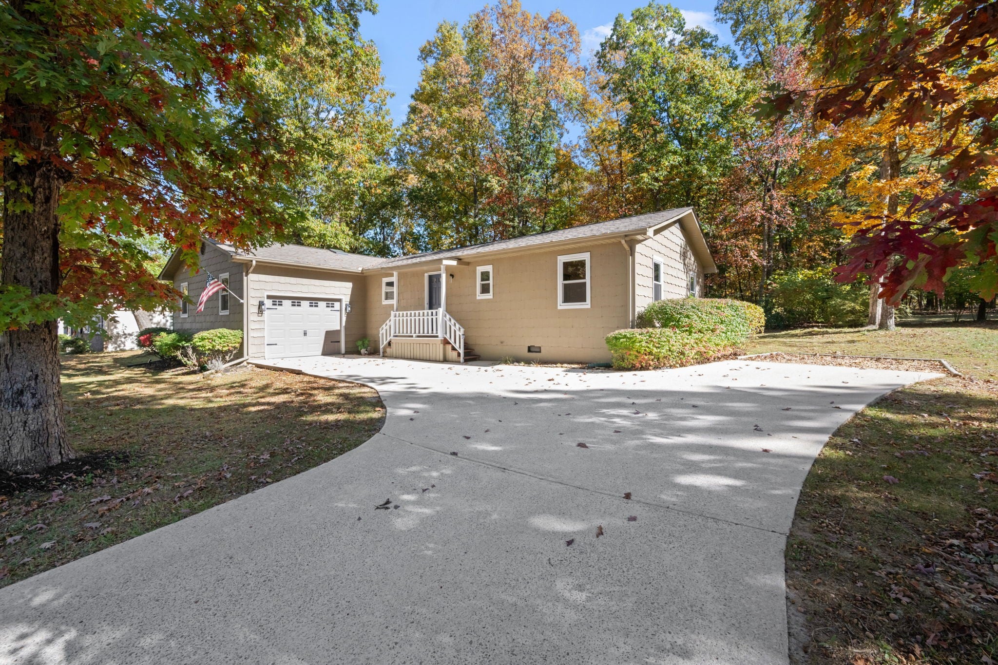 115 Eagle Ln