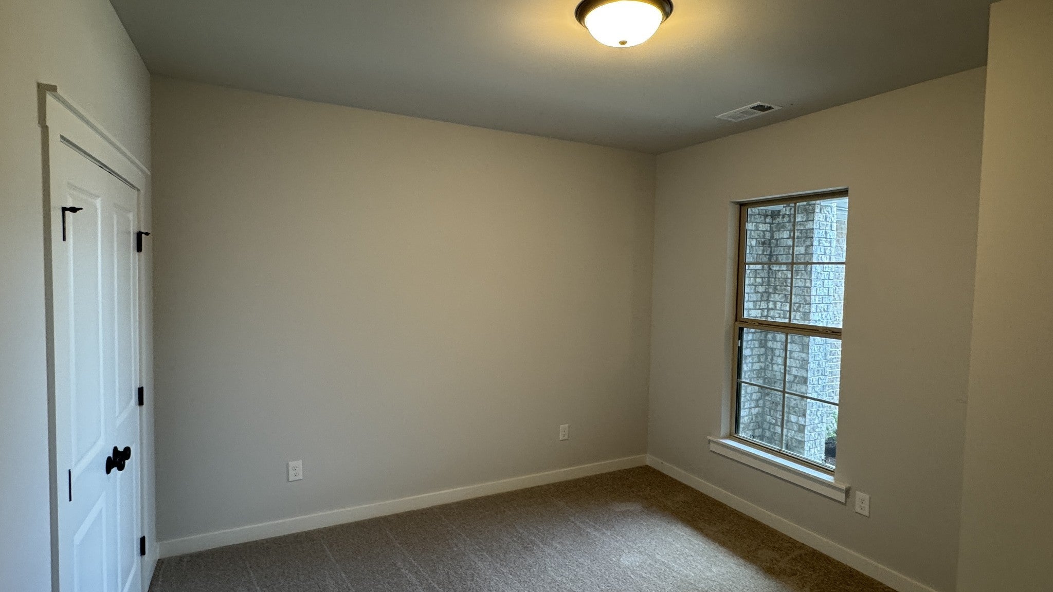 532 W Foxrun