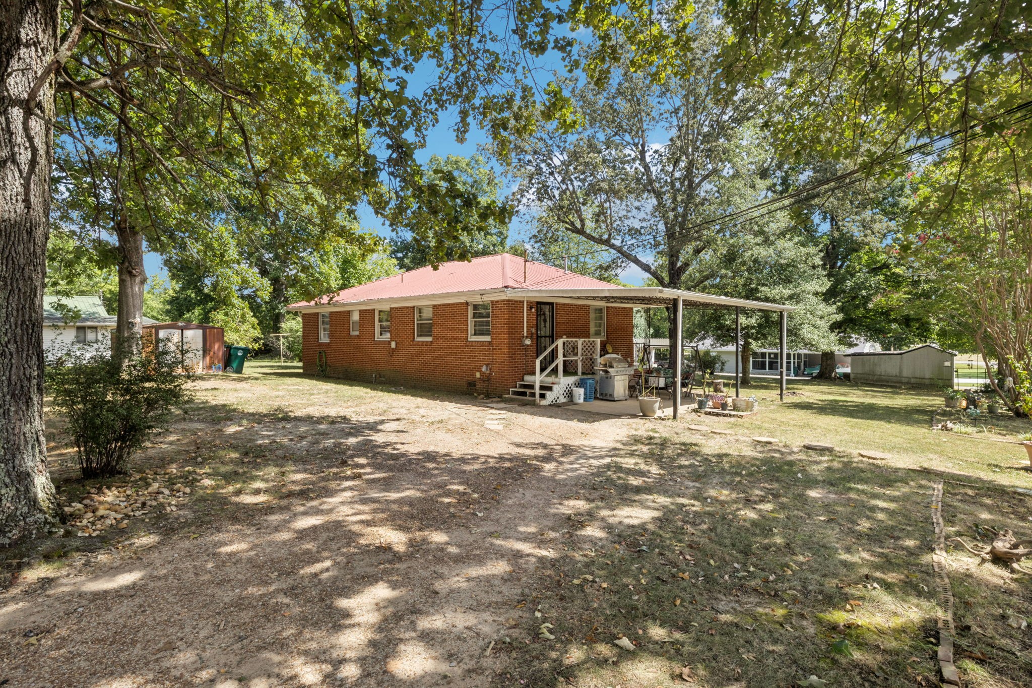 58 Swift St W