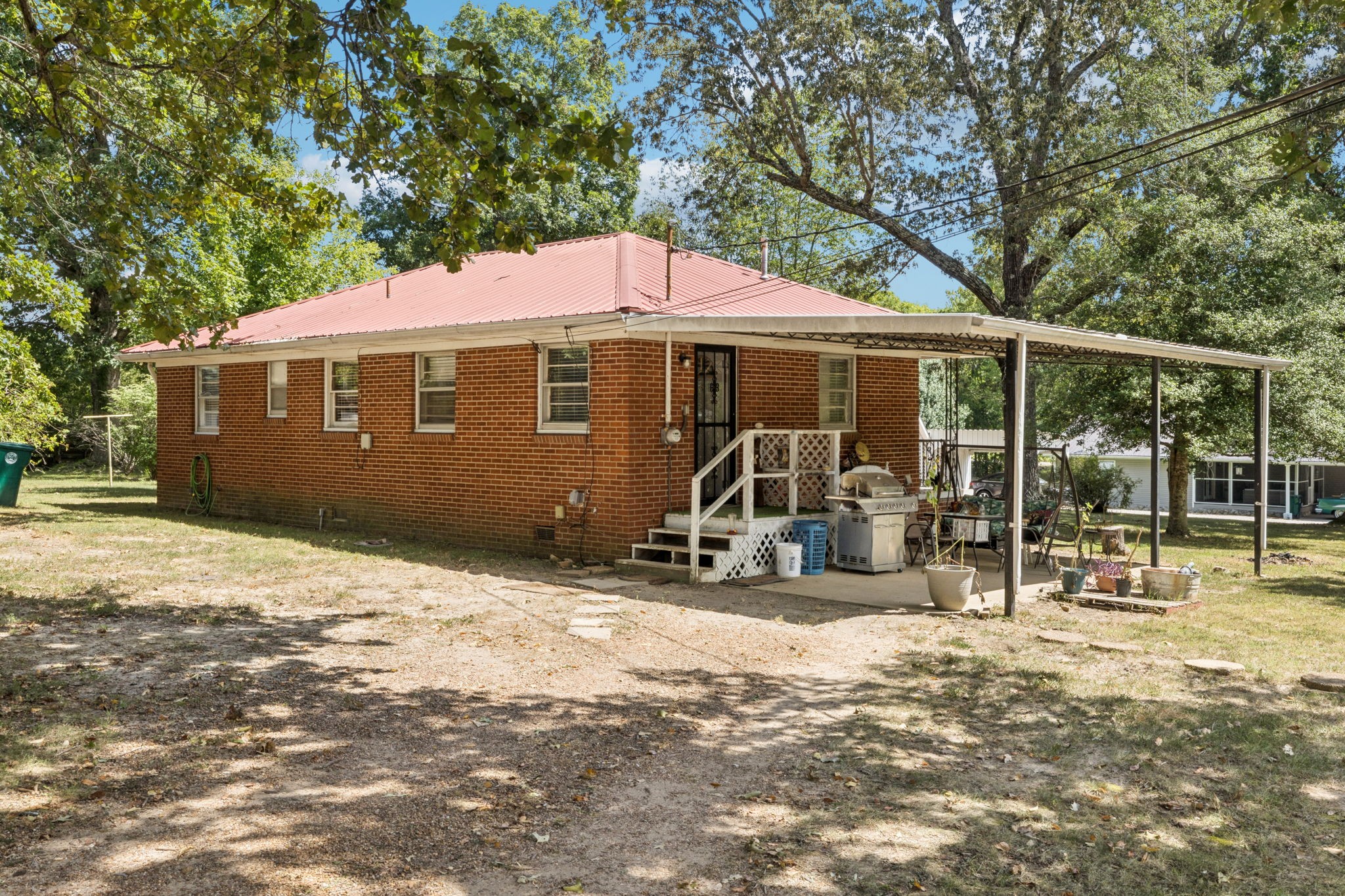 58 Swift St W