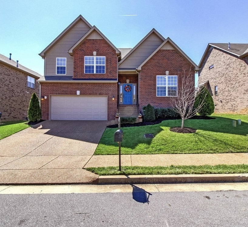 3.0-bed rental at 7913 Kirkfield Dr Ne