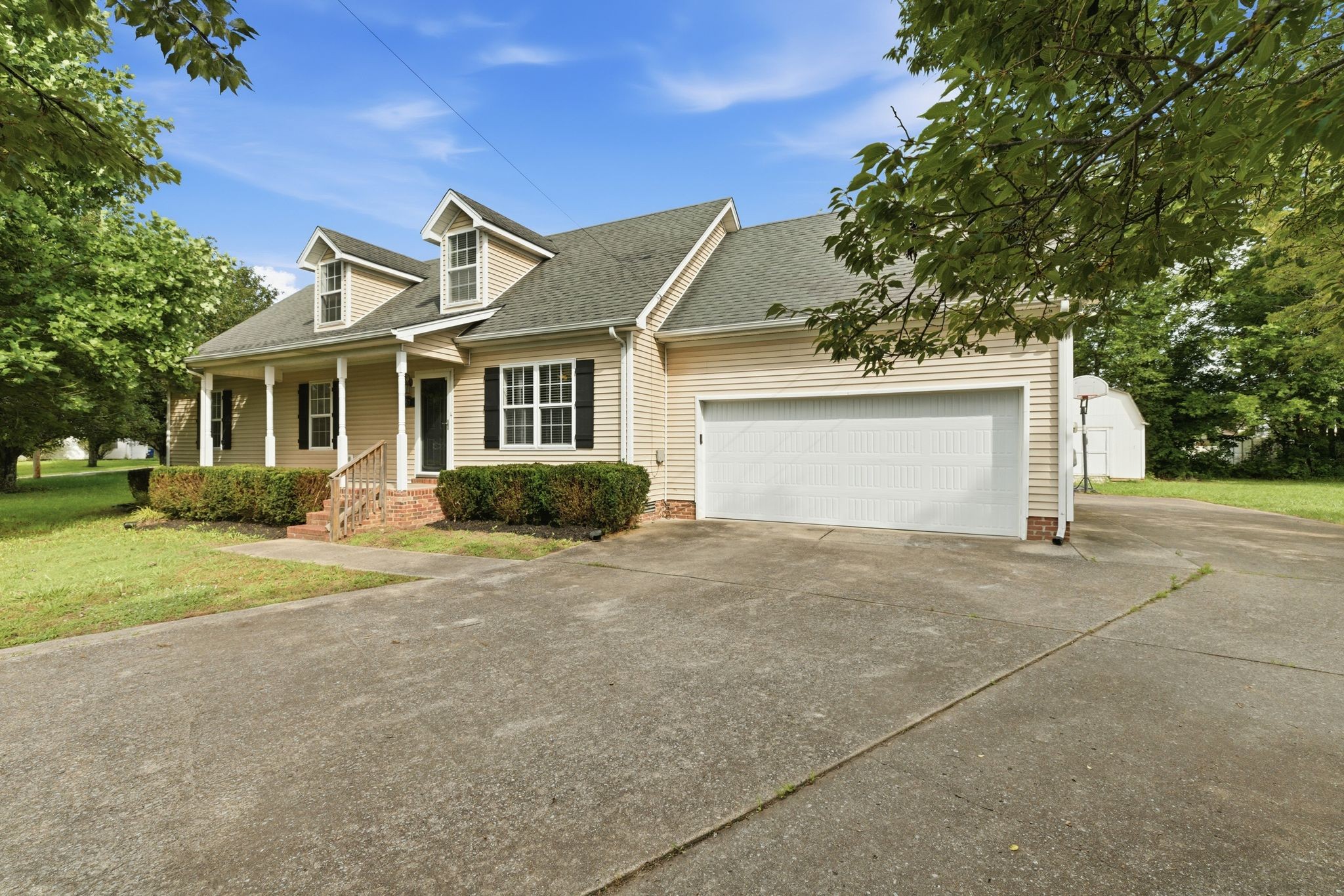Photo 1 of 34 — 157 Millwood Dr, Murfreesboro, TN 37127