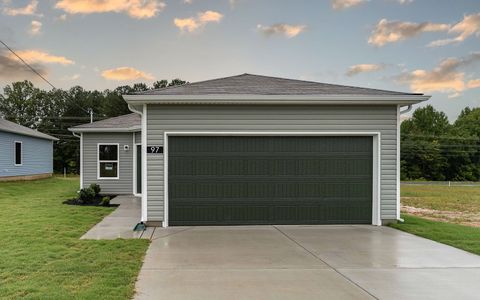 97 Stonehenge Ln Manchester TN 37355