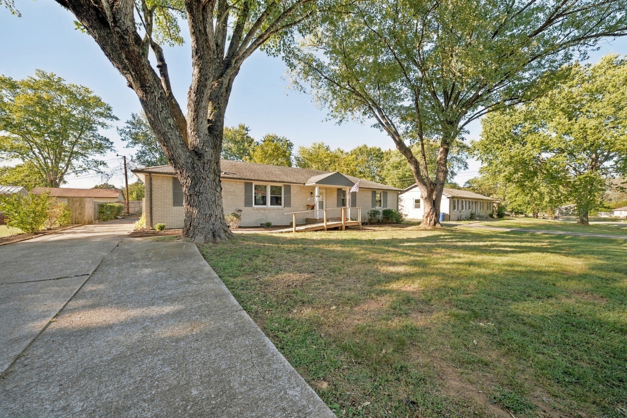 210 Nottingham Pl