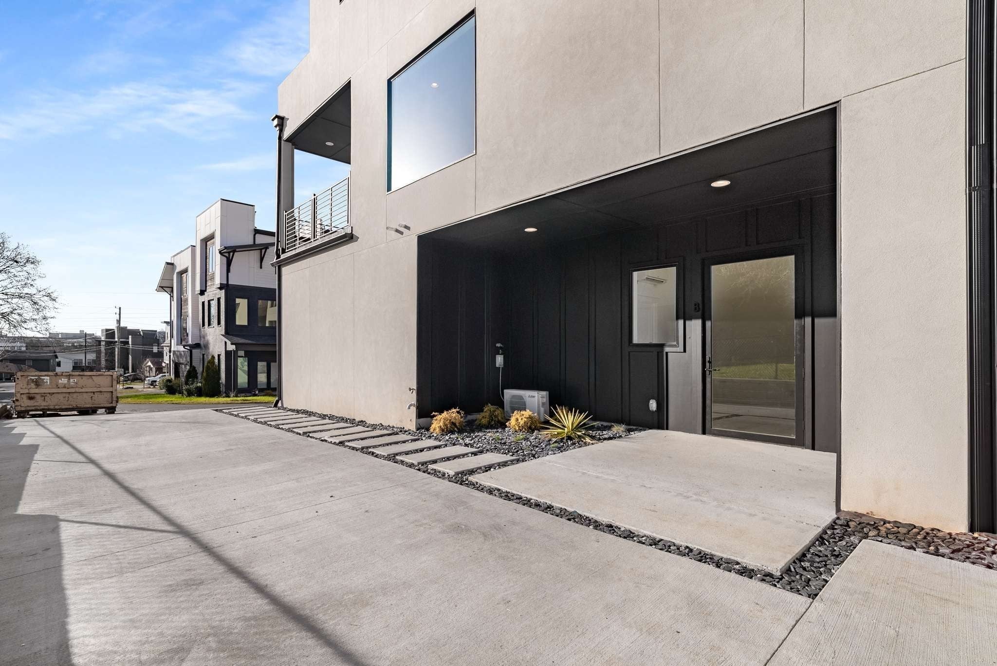 1017 12th Ave S B