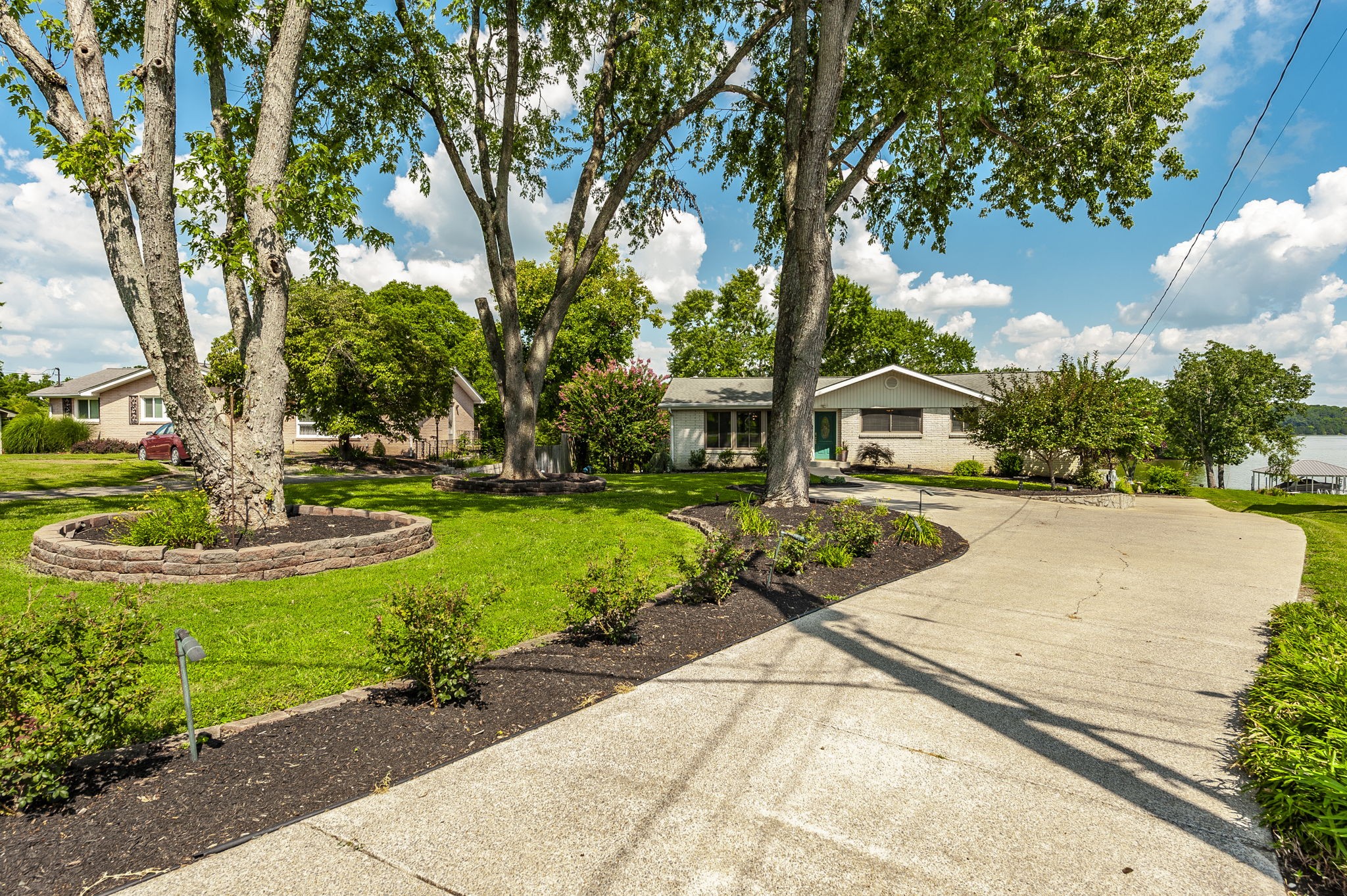 220 Sterling Rd
